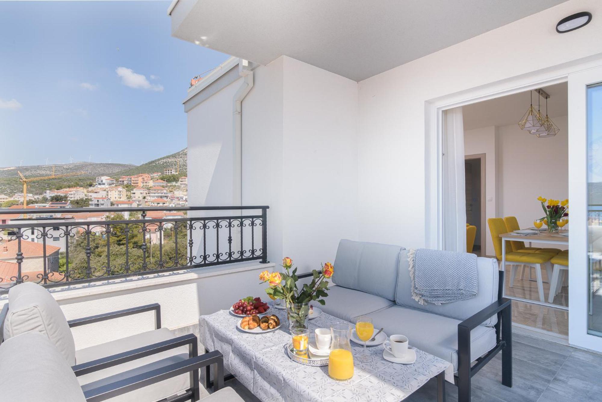 Villa Barbara & Zoran With Free Parking And Heated Swimming Pool Seget Vranjica Extérieur photo