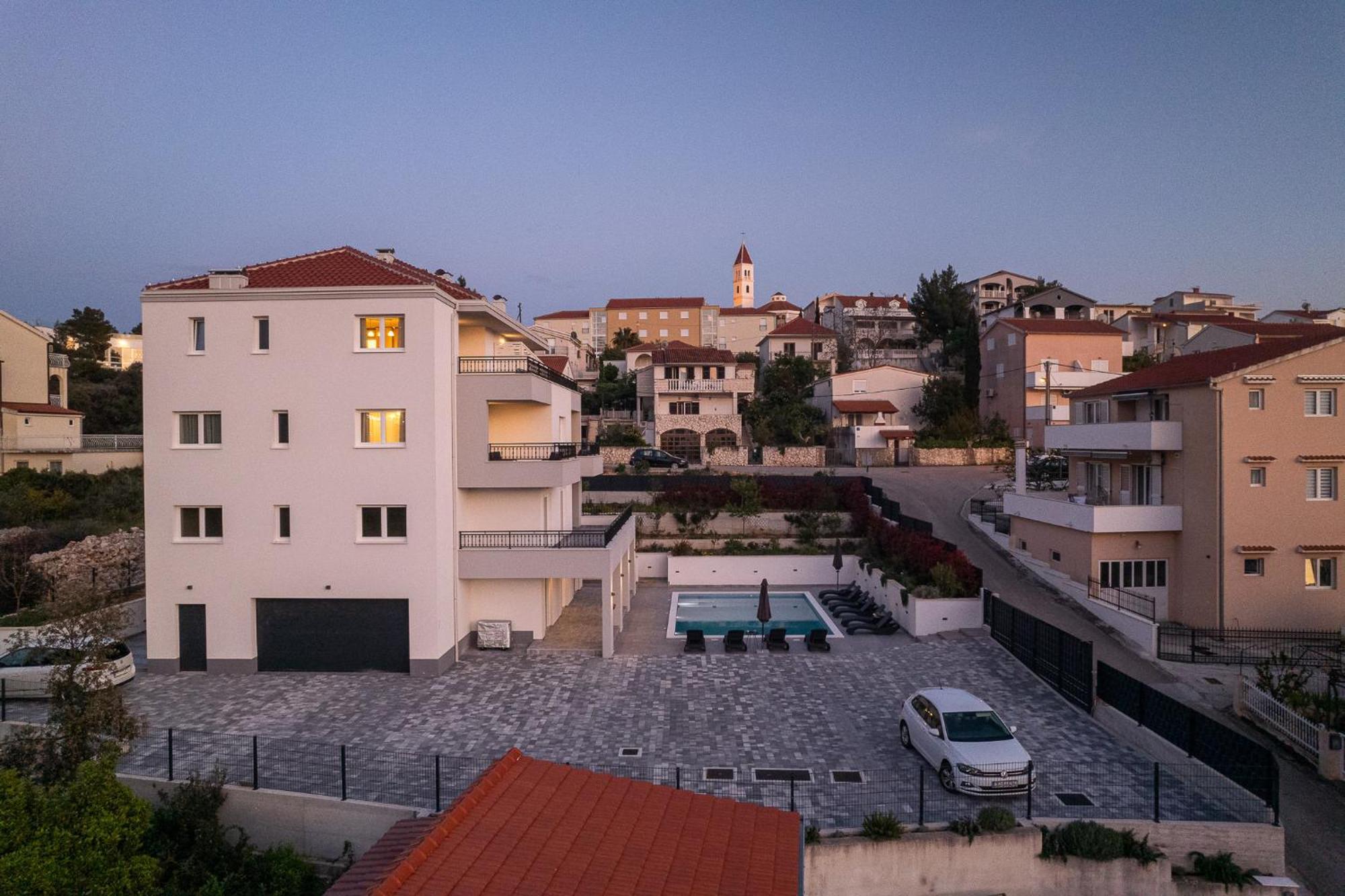 Villa Barbara & Zoran With Free Parking And Heated Swimming Pool Seget Vranjica Extérieur photo