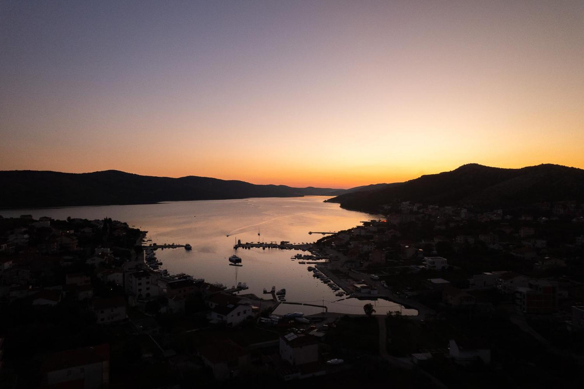 Villa Barbara & Zoran With Free Parking And Heated Swimming Pool Seget Vranjica Extérieur photo