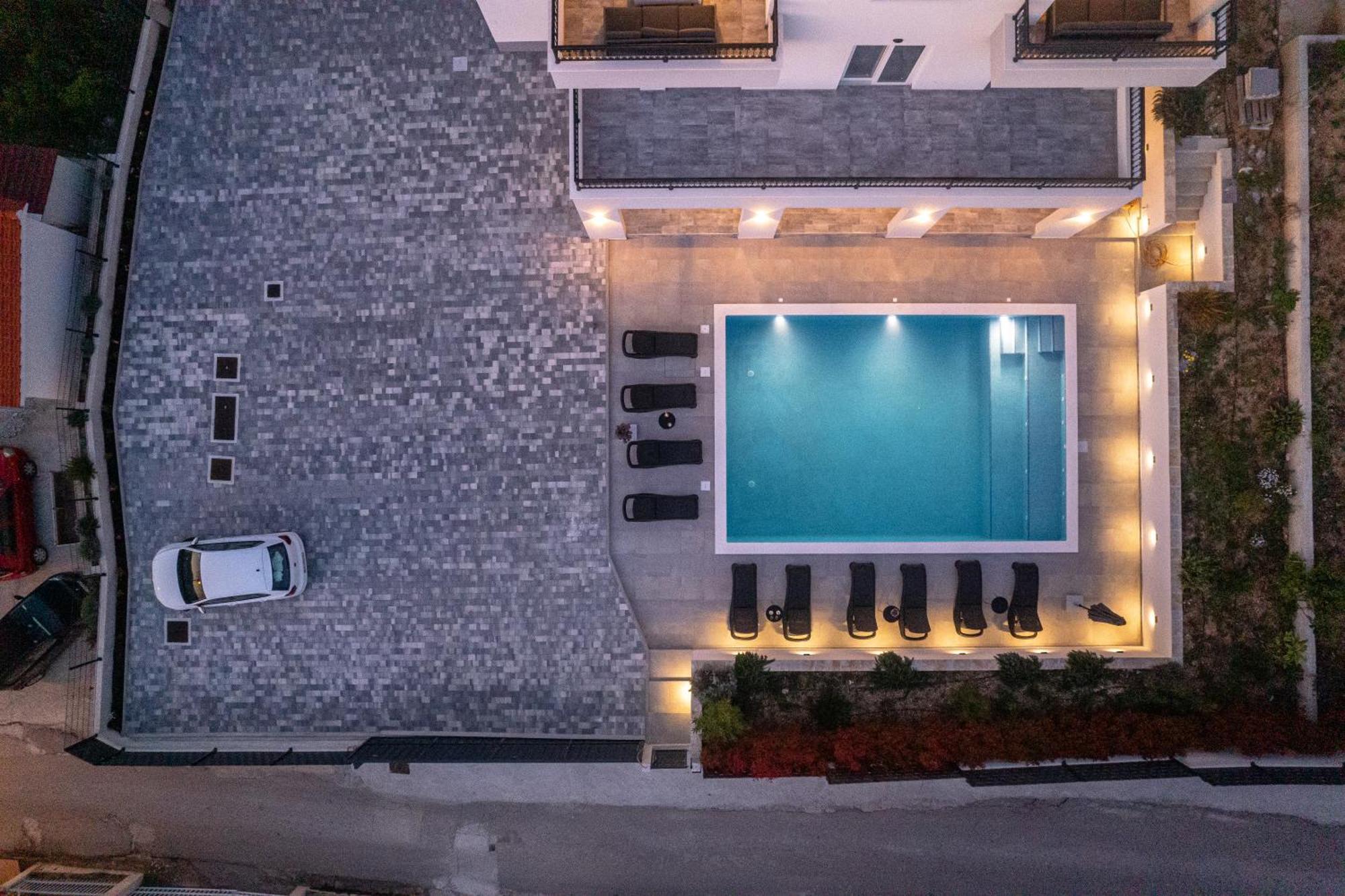 Villa Barbara & Zoran With Free Parking And Heated Swimming Pool Seget Vranjica Extérieur photo