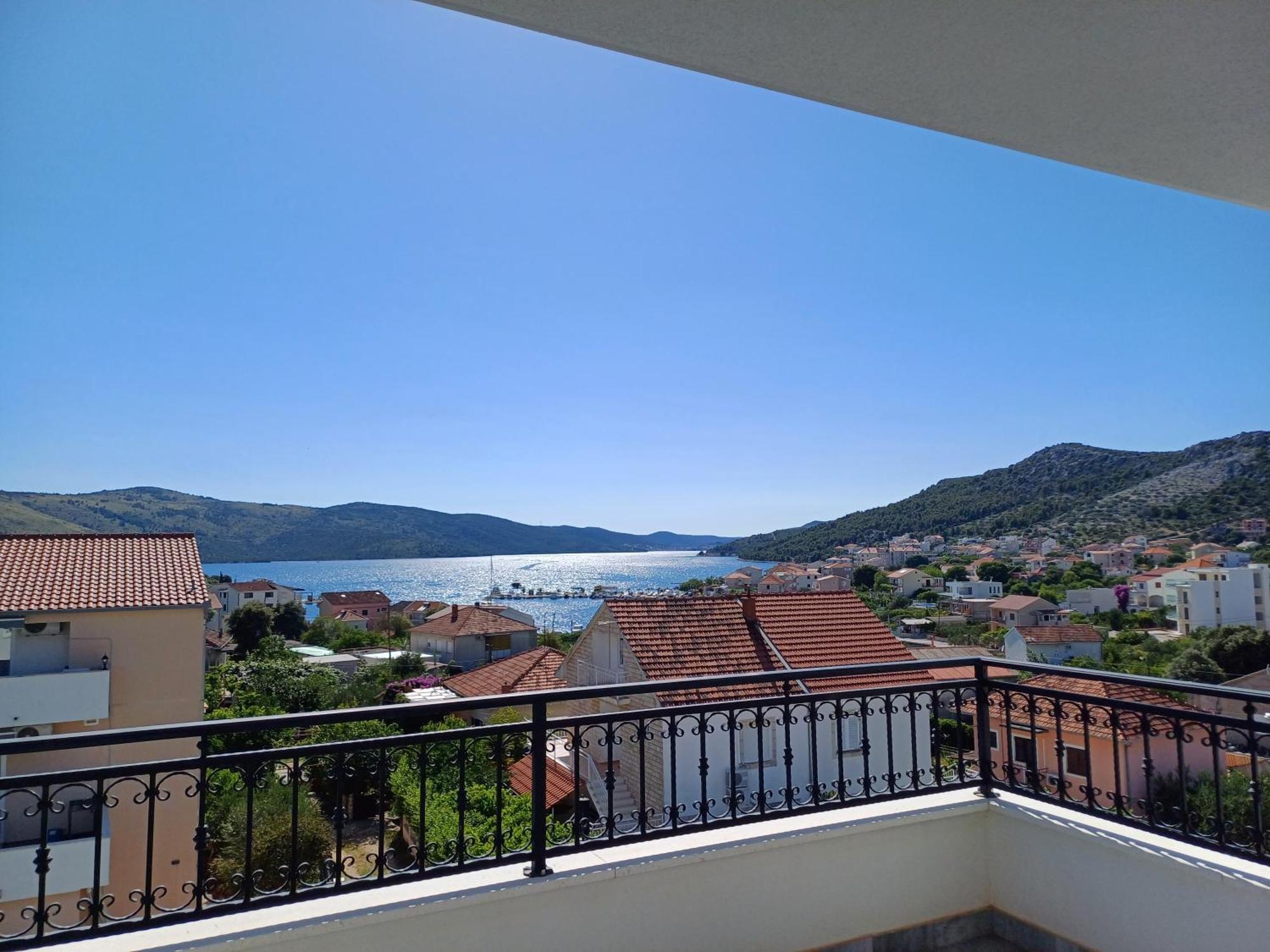 Villa Barbara & Zoran With Free Parking And Heated Swimming Pool Seget Vranjica Extérieur photo
